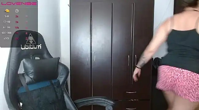 Snapshot of natashasmithe chatting on 22, 1, 2025 natashasmithe online show from 22, 1, 2025