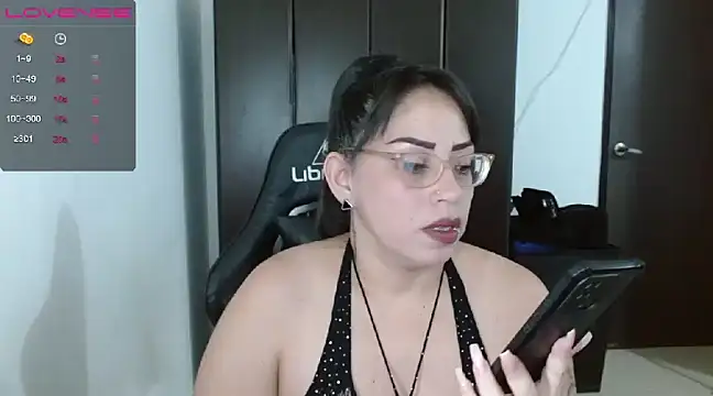 Snapshot of natashasmithe chatting on 3, 2, 2025 natashasmithe online show from 3, 2, 2025