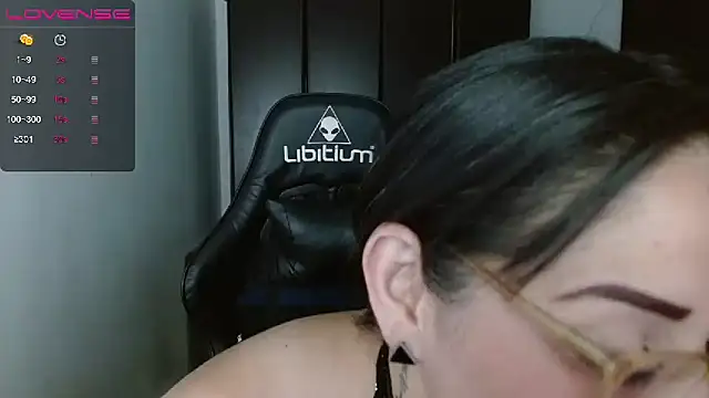 Snapshot of natashasmithe chatting on 5, 2, 2025 natashasmithe online show from 5, 2, 2025