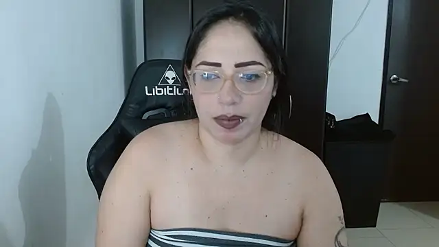 Snapshot of natashasmithe chatting on 8, 2, 2025 natashasmithe online show from 8, 2, 2025