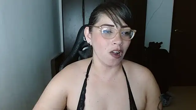 Snapshot of natashasmithe chatting on 11, 2, 2025 natashasmithe online show from 11, 2, 2025