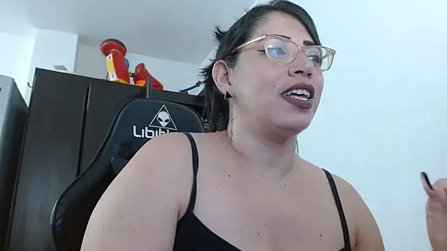 Snapshot of natashasmithe chatting on 22, 2, 2025 natashasmithe online show from 22, 2, 2025