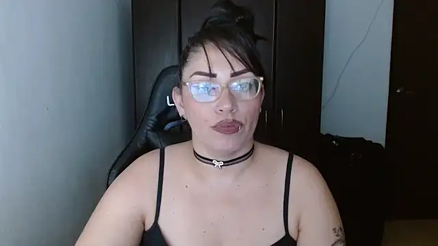 Snapshot of natashasmithe chatting on 24, 2, 2025 natashasmithe online show from 24, 2, 2025