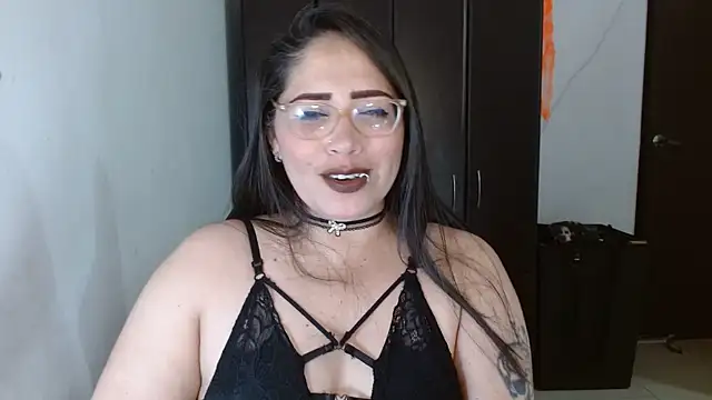 Snapshot of natashasmithe chatting on 19, 10, 2025 natashasmithe online show from 19, 10, 2025