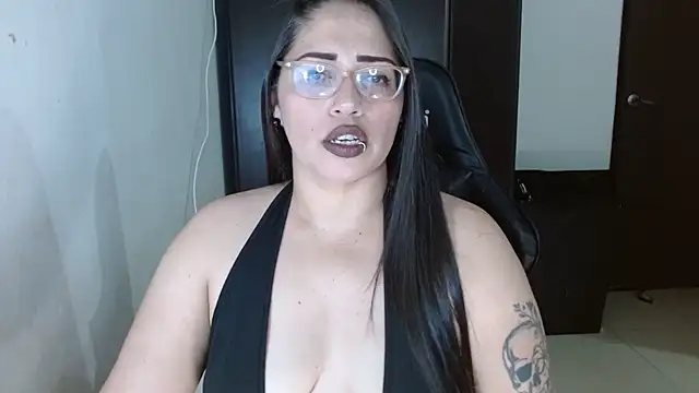 Snapshot of natashasmithe chatting on 3, 12, 2025 natashasmithe online show from 3, 12, 2025