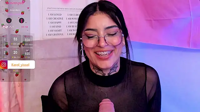 Hinataw33d01 online show from 17, 3, 2025