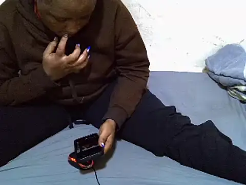 Crystal  Gee online show from 1, 3, 2025