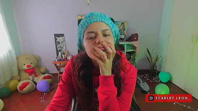 Scarletleon77 online show from 27, 12, 2024