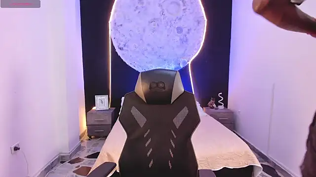 JacksonMuller  online show from 10, 11, 2025