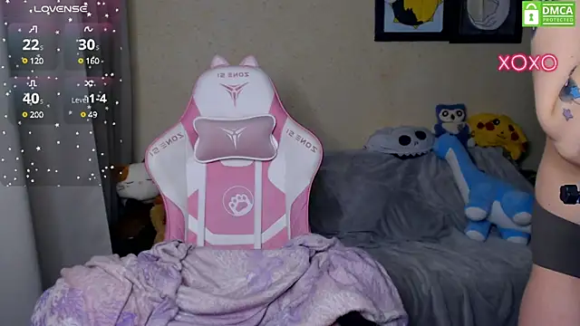 Snapshot of LeahGottty chatting on 21, 1, 2025 LeahGottty online show from 21, 1, 2025