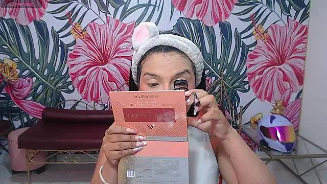 Small naughty  online show from 12, 4, 2026