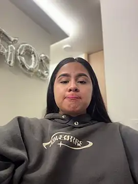 KattyPortman online show from 2, 4, 2026