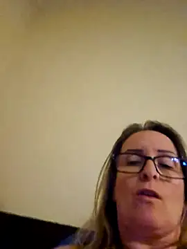 Snapshot of Steffi45 chatting on 10, 3, 2025 Steffi45 online show from 10, 3, 2025