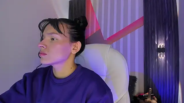 Snapshot of _shantal_smith chatting on 27, 5, 2026 shantal smith online show from 27, 5, 2026