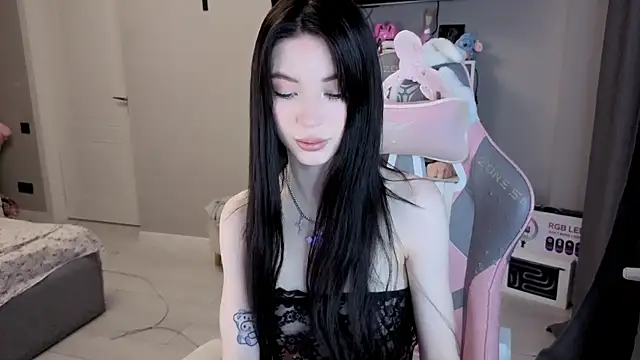 Aliceblush online show from 3, 12, 2025