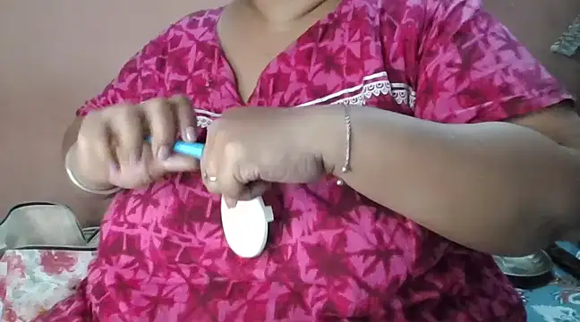 Snapshot of Ravina_patil1 chatting on 13, 1, 2025 Ravina patil1 online show from 13, 1, 2025