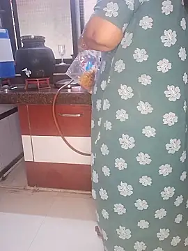 Snapshot of Ravina_patil1 chatting on 7, 2, 2025 Ravina patil1 online show from 7, 2, 2025