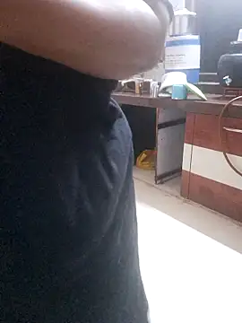 Snapshot of Ravina_patil1 chatting on 7, 3, 2025 Ravina patil1 online show from 7, 3, 2025