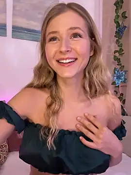 LunaRase online show from 15, 2, 2025