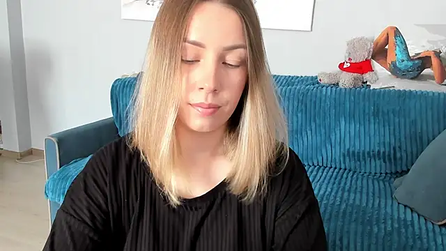 Mia shy1 online show from 11, 3, 2025