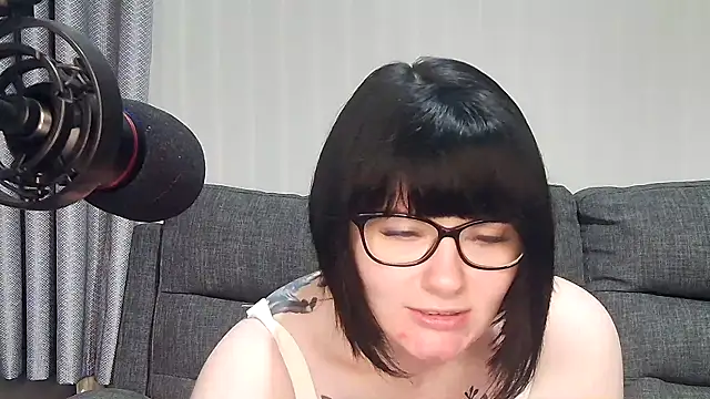 Snapshot of SquirtingIrishShannon chatting on 6, 2, 2025 SquirtingIrishShannon online show from 6, 2, 2025