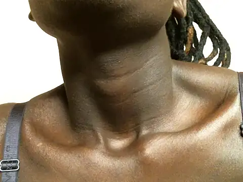 Snapshot of bigassmay chatting on 7, 1, 2025 bigassmay online show from 7, 1, 2025