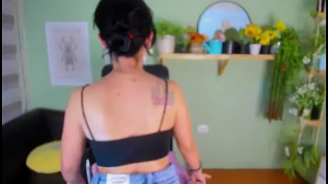 Aliiz 01 online show from 24, 12, 2024