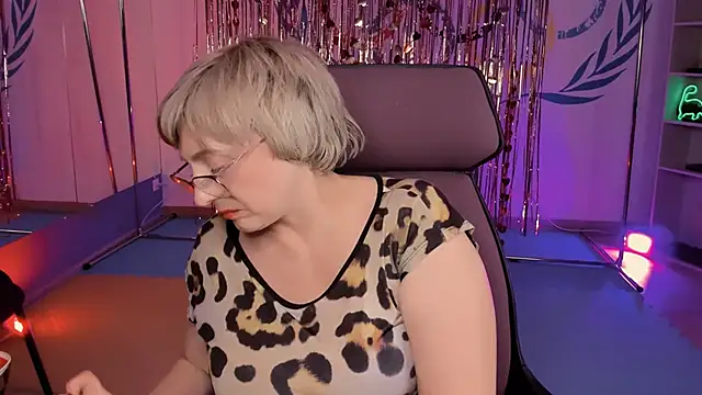 sugar vivien online show from 28, 2, 2025