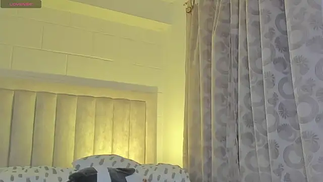 JulianRose 1 online show from 2, 2, 2025