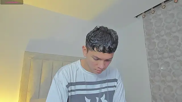 JulianRose 1 online show from 9, 3, 2025