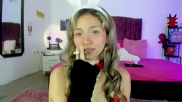 alisson zafiro  online show from 21, 1, 2025