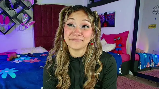 alisson zafiro  online show from 22, 2, 2025