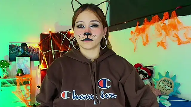 alisson zafiro  online show from 27, 10, 2025