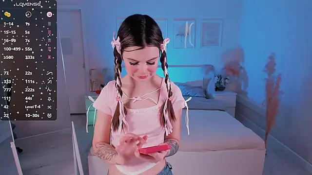 Lil Amelie online show from 18, 3, 2025