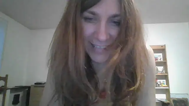 Snapshot of JasmineGlamour chatting on 9, 4, 2026 JasmineGlamour online show from 9, 4, 2026