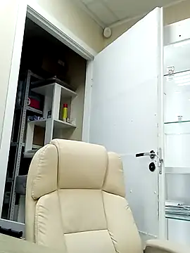 Snapshot of FantasyMichelle chatting on 12, 1, 2025 FantasyMichelle online show from 12, 1, 2025