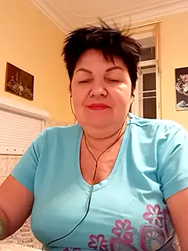 Snapshot of FantasyMichelle chatting on 1, 2, 2025 FantasyMichelle online show from 1, 2, 2025