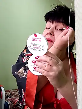 Snapshot of FantasyMichelle chatting on 5, 2, 2025 FantasyMichelle online show from 5, 2, 2025