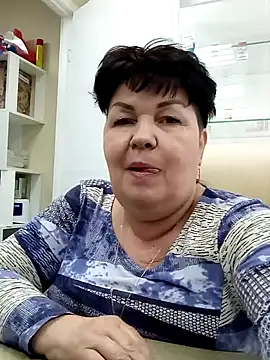 Snapshot of FantasyMichelle chatting on 2, 3, 2025 FantasyMichelle online show from 2, 3, 2025