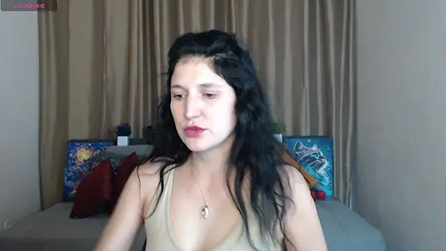 Alianna Solo Kisses online show from 18, 3, 2025