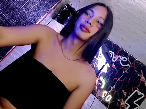 whiteladyboy online show from 20, 10, 2025