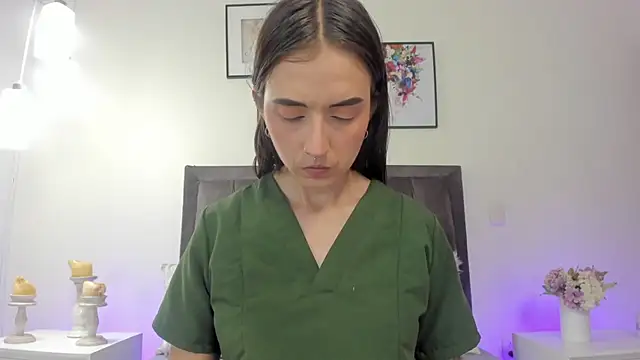 Snapshot of helen_mooree chatting on 26, 6, 2026 helen mooree online show from 26, 6, 2026