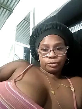 Melanie candy  online show from 13, 10, 2025