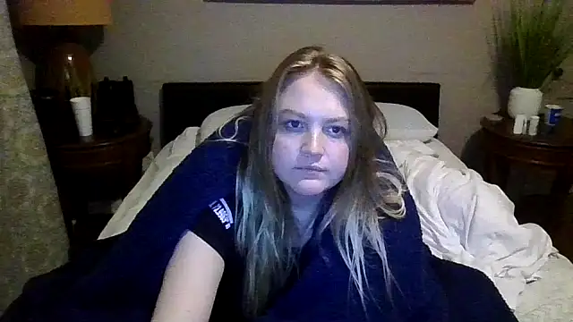 Snapshot of PhatAssBlond chatting on 16, 12, 2024 PhatAssBlond online show from 16, 12, 2024