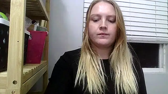 Snapshot of PhatAssBlond chatting on 22, 12, 2024 PhatAssBlond online show from 22, 12, 2024