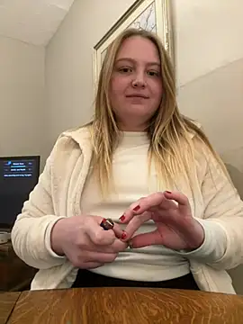 Snapshot of PhatAssBlond chatting on 8, 1, 2025 PhatAssBlond online show from 8, 1, 2025