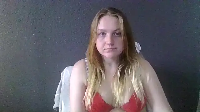 Snapshot of PhatAssBlond chatting on 5, 3, 2025 PhatAssBlond online show from 5, 3, 2025