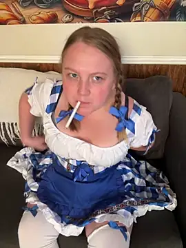 Snapshot of PhatAssBlond chatting on 27, 9, 2025 PhatAssBlond online show from 27, 9, 2025