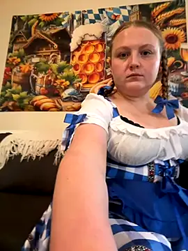 Snapshot of PhatAssBlond chatting on 29, 9, 2025 PhatAssBlond online show from 29, 9, 2025