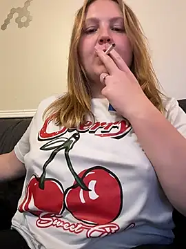 Snapshot of PhatAssBlond chatting on 23, 10, 2025 PhatAssBlond online show from 23, 10, 2025